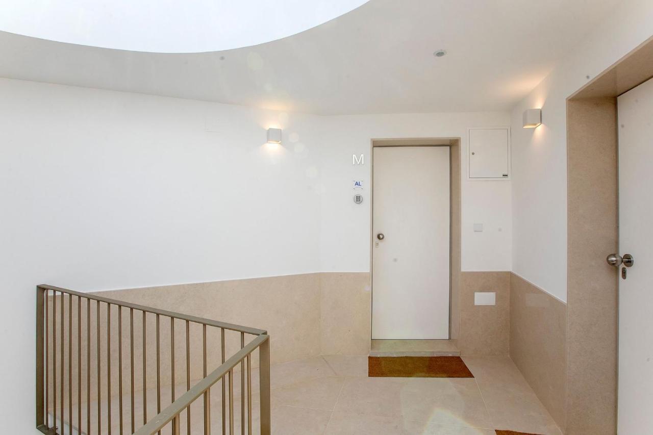 Luminous Premium Loft W/ac & Terrace By Lovelystay *