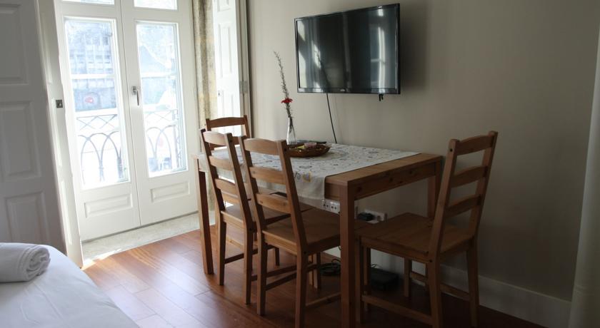 Guestready - Ayres W Balcony Garden Apartment