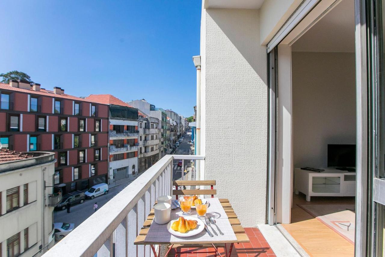 3br With Balcony And Free Parking By Lovelystay Apartment *