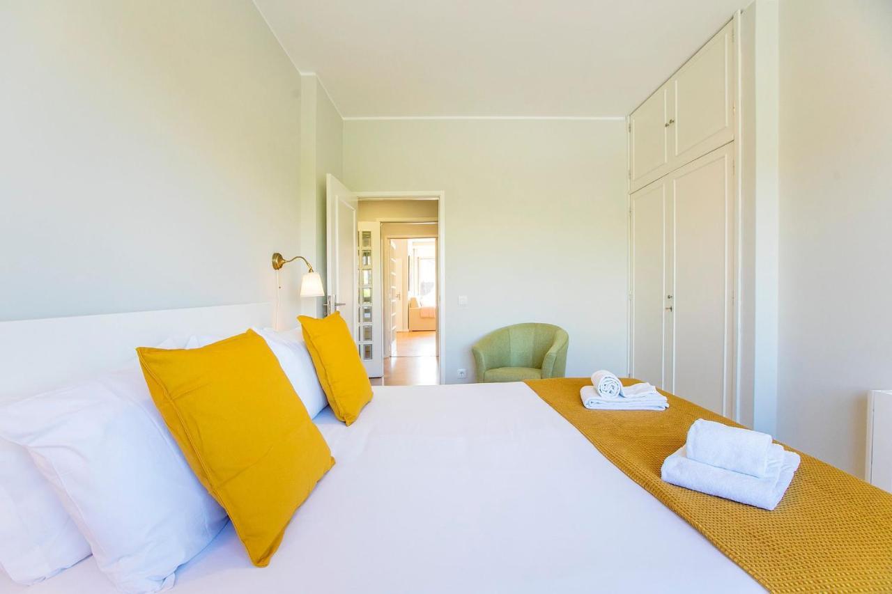 3br With Balcony And Free Parking By Lovelystay