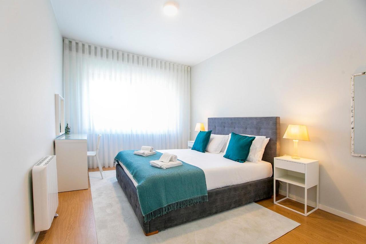 3br With Balcony And Free Parking By Lovelystay Porto
