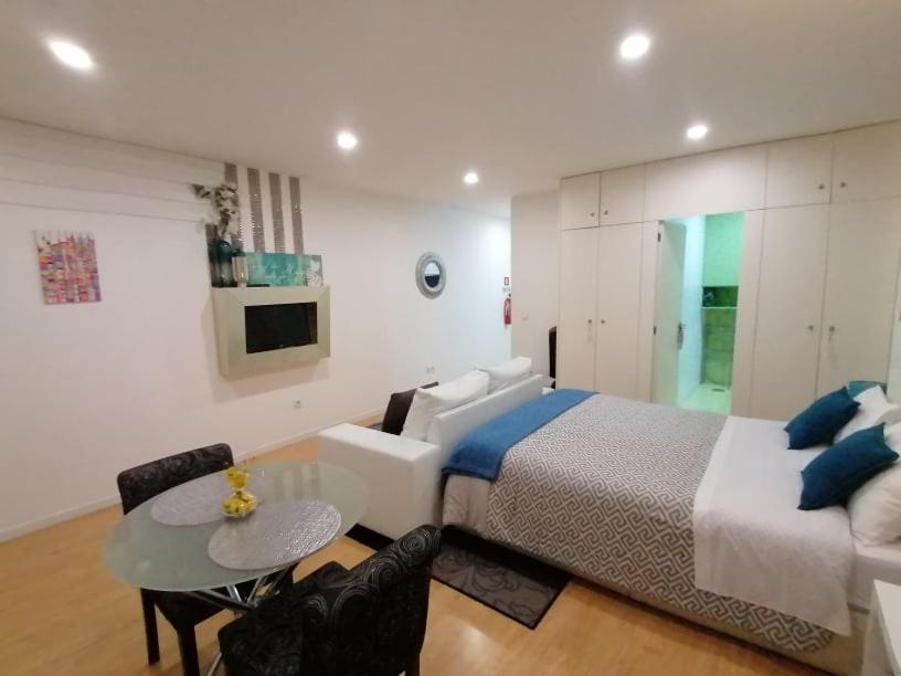 Be Happy In Apartment *