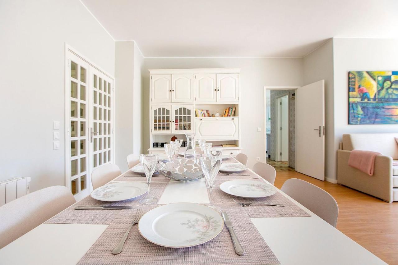 3br With Balcony And Free Parking By Lovelystay *