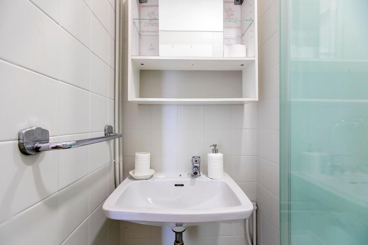 3br With Balcony And Free Parking By Lovelystay Porto