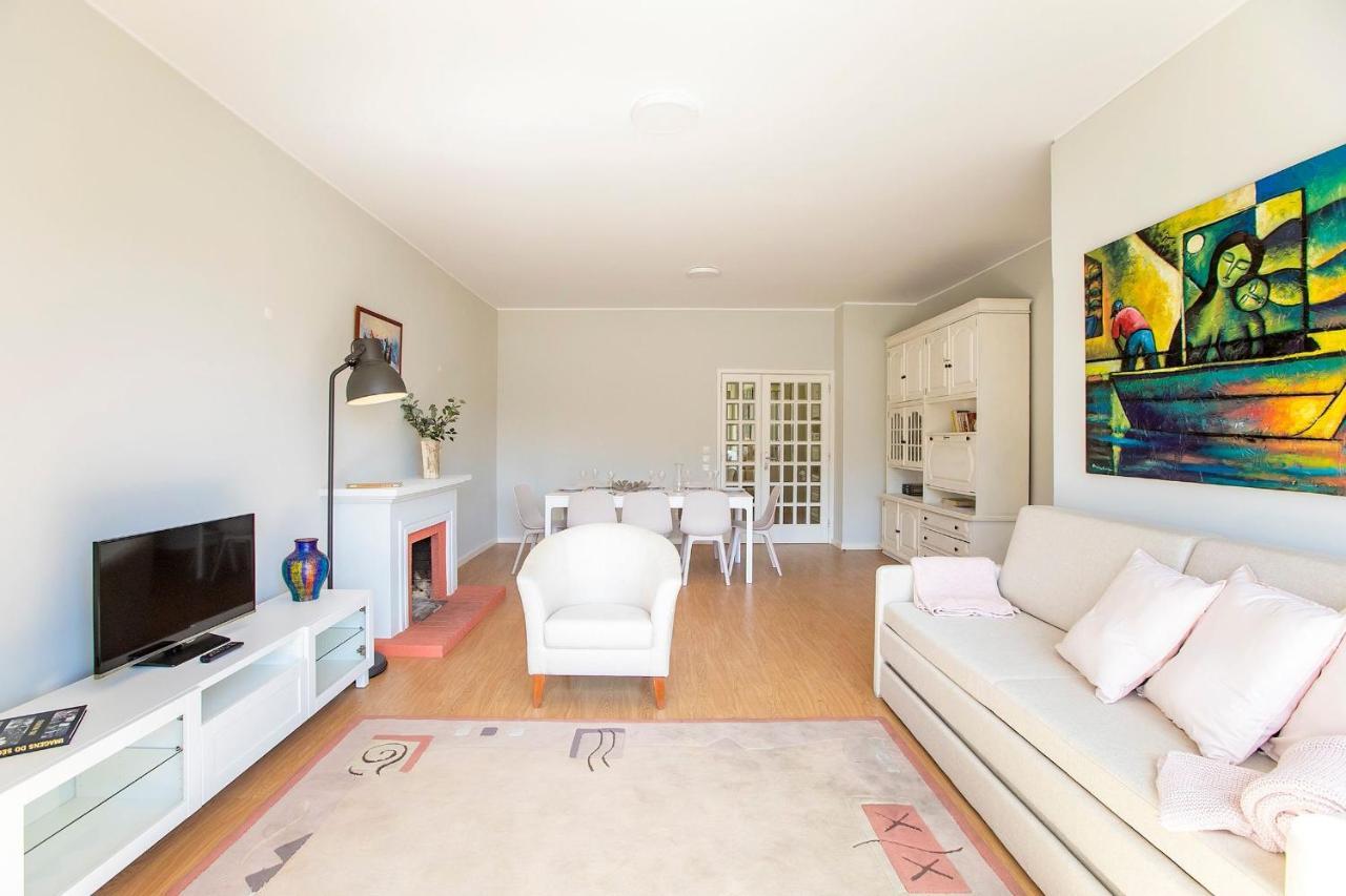 3br With Balcony And Free Parking By Lovelystay