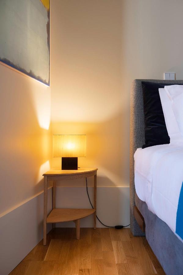 Ribeira Trendy Flat In Medieval Mercadores Street *