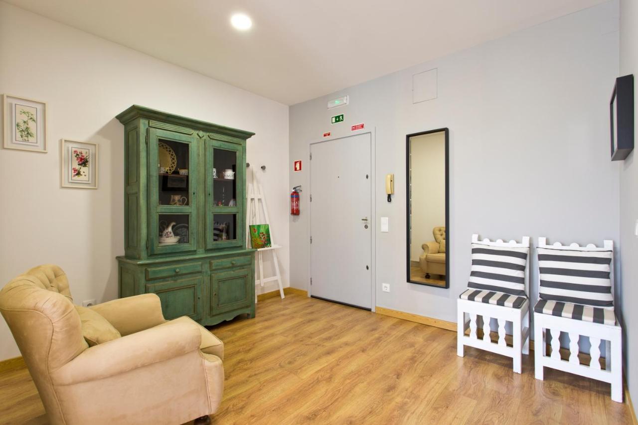 Apartment Terrace *