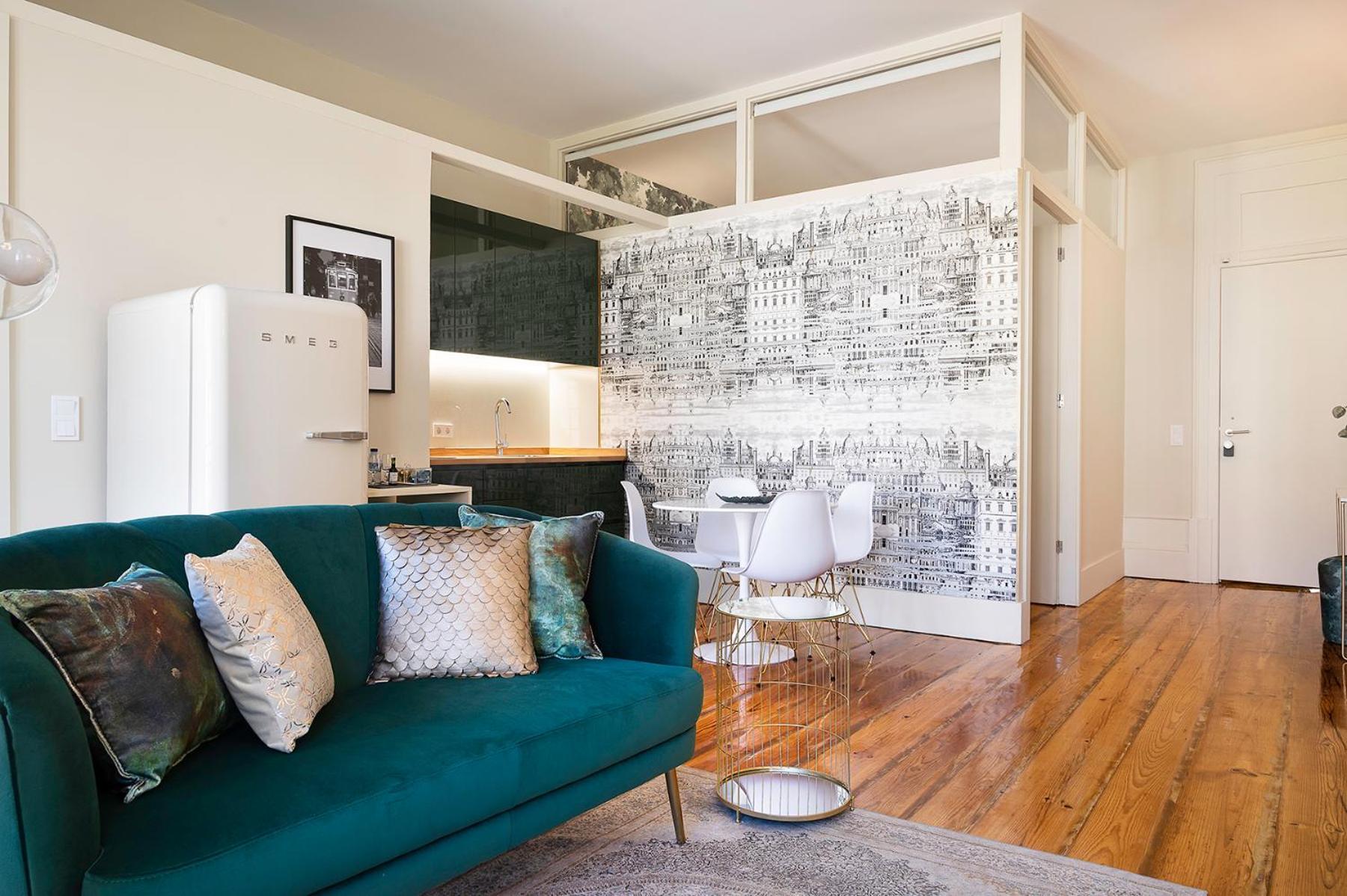 Historic At Cardosas With Balcony Apartment