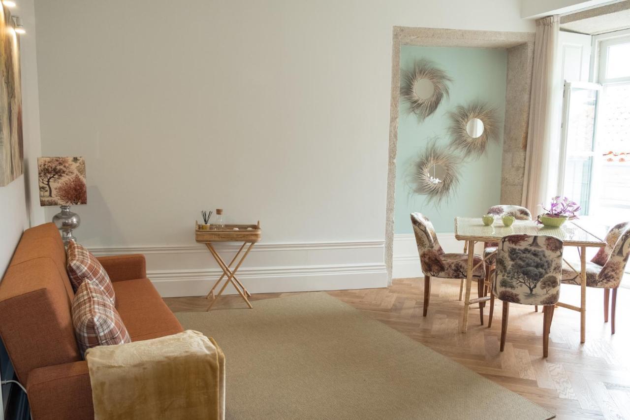 Boutique Rentals-flores Chic In Historical Center Porto