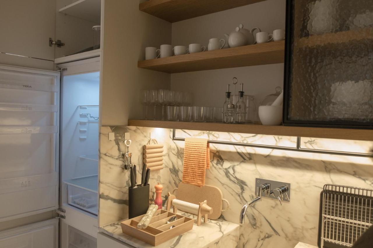 Boutique Rentals-flores Chic In Historical Center Apartment Porto