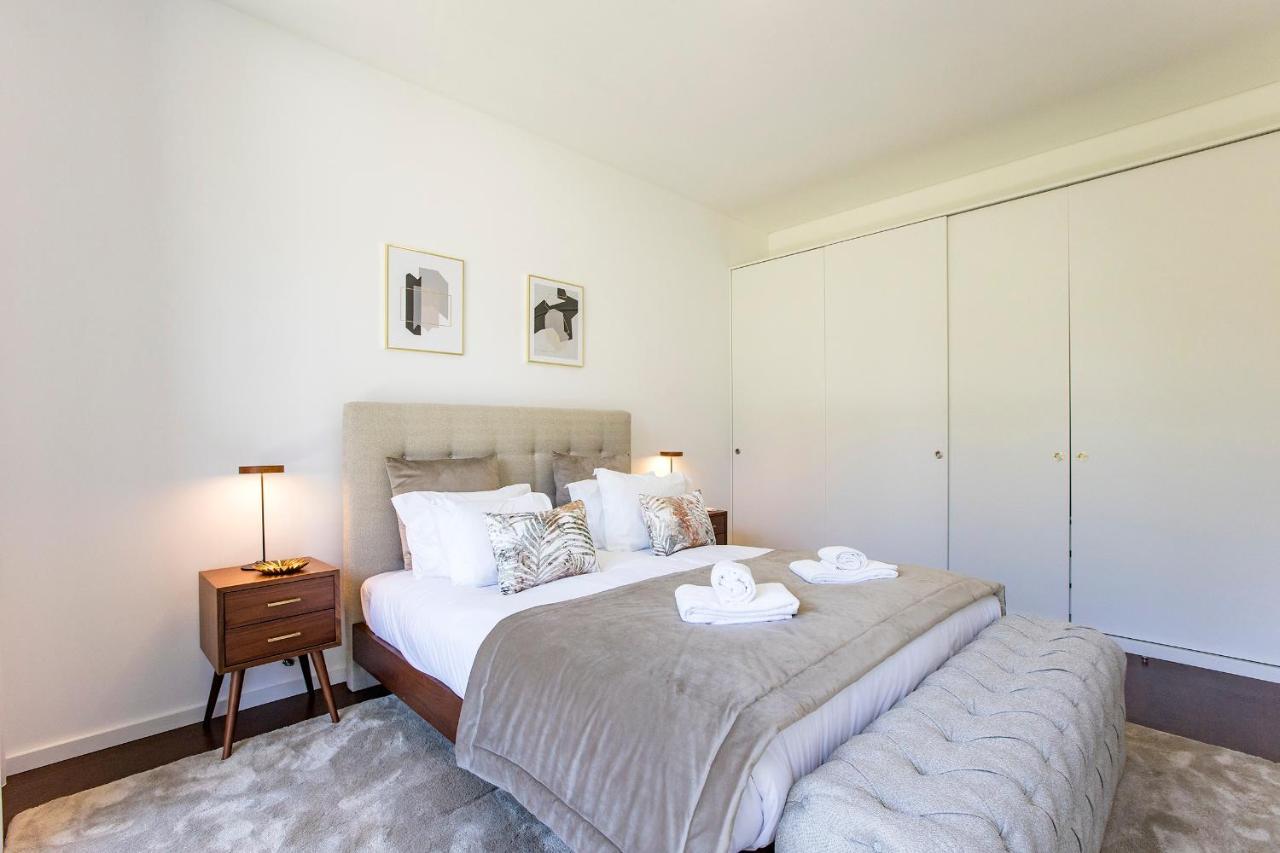 Superb 1br Flat W/ Garden, Ac & Free Parking By Lovelystay Porto