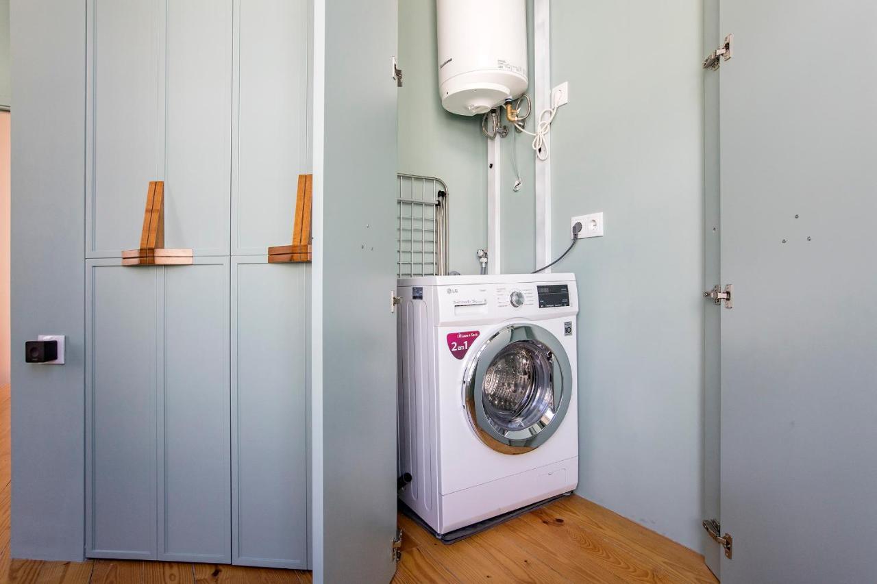 Mouzinho Darling 1br W/ Ac In Center By Lovelystay Apartment