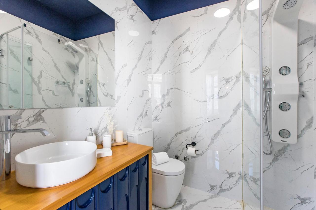 Mouzinho Darling 1br W/ Ac In Center By Lovelystay