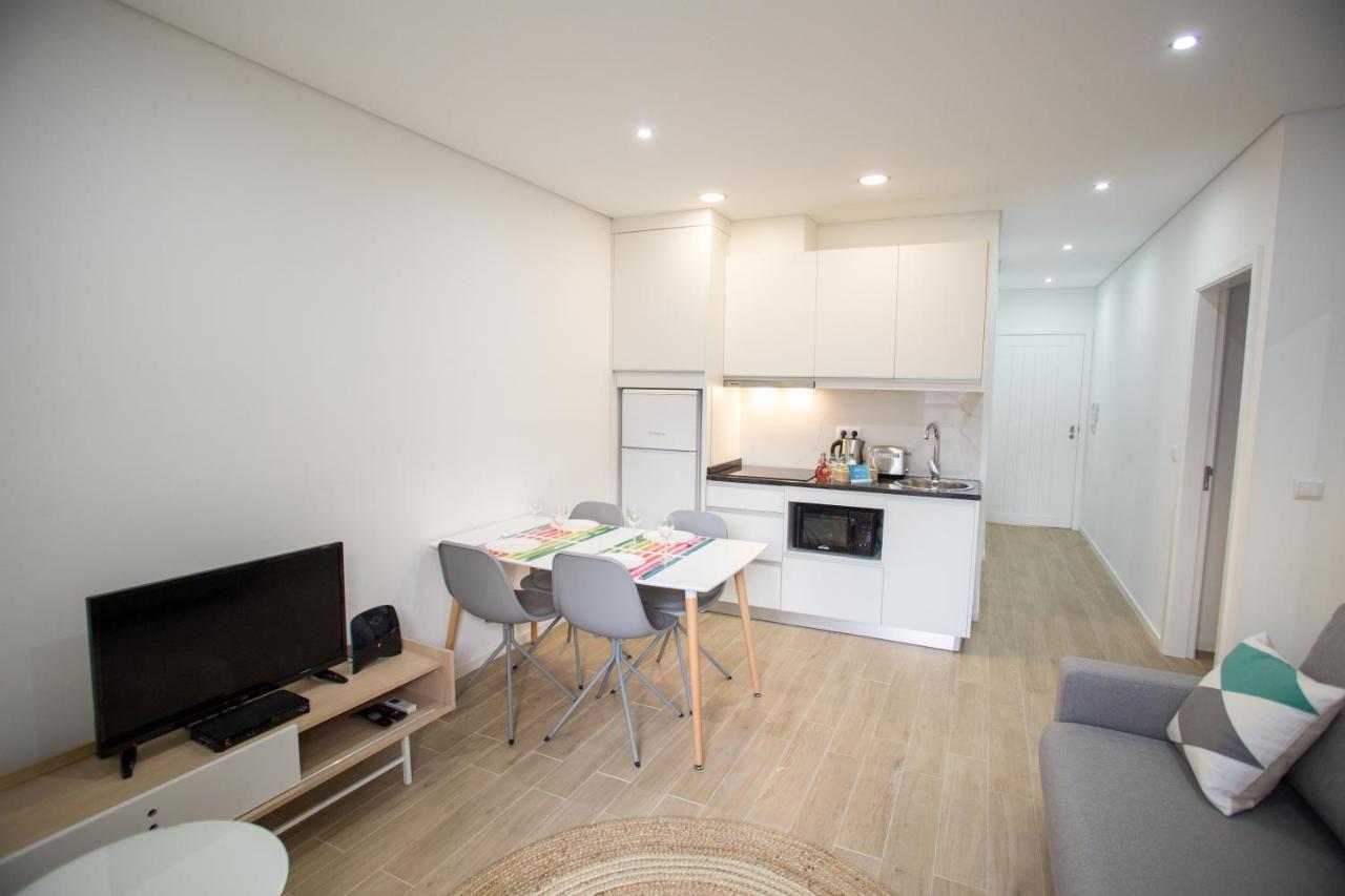 Apartment Camoes 691 Design By Hosts *