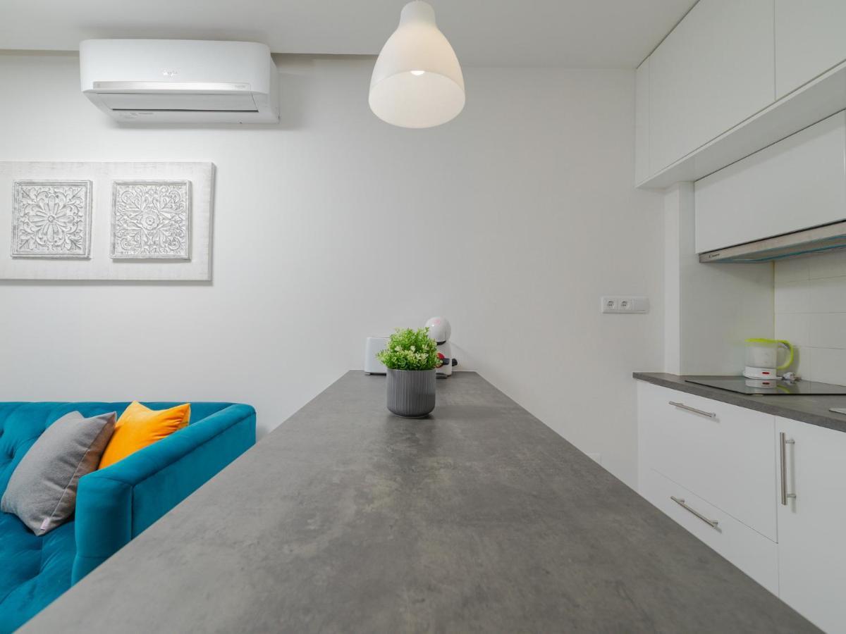 Angel Flats Apartment *