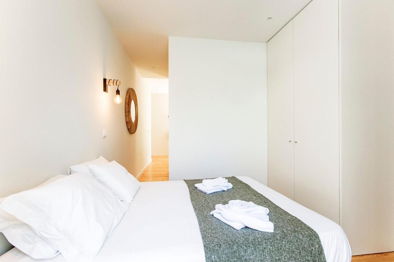 W/ Pool, Ac & Patio By Lovelystay Apartment