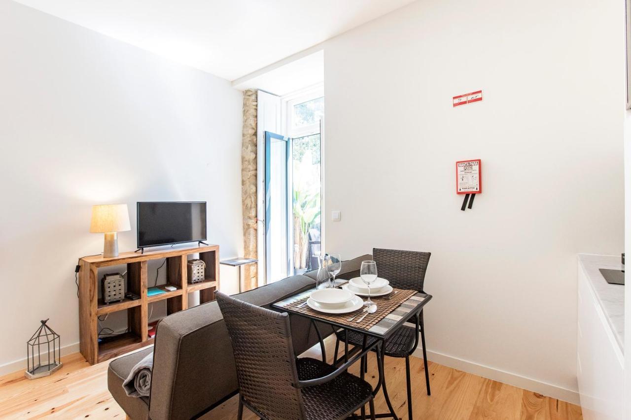 Apartment W/ Pool, Ac & Patio By Lovelystay *