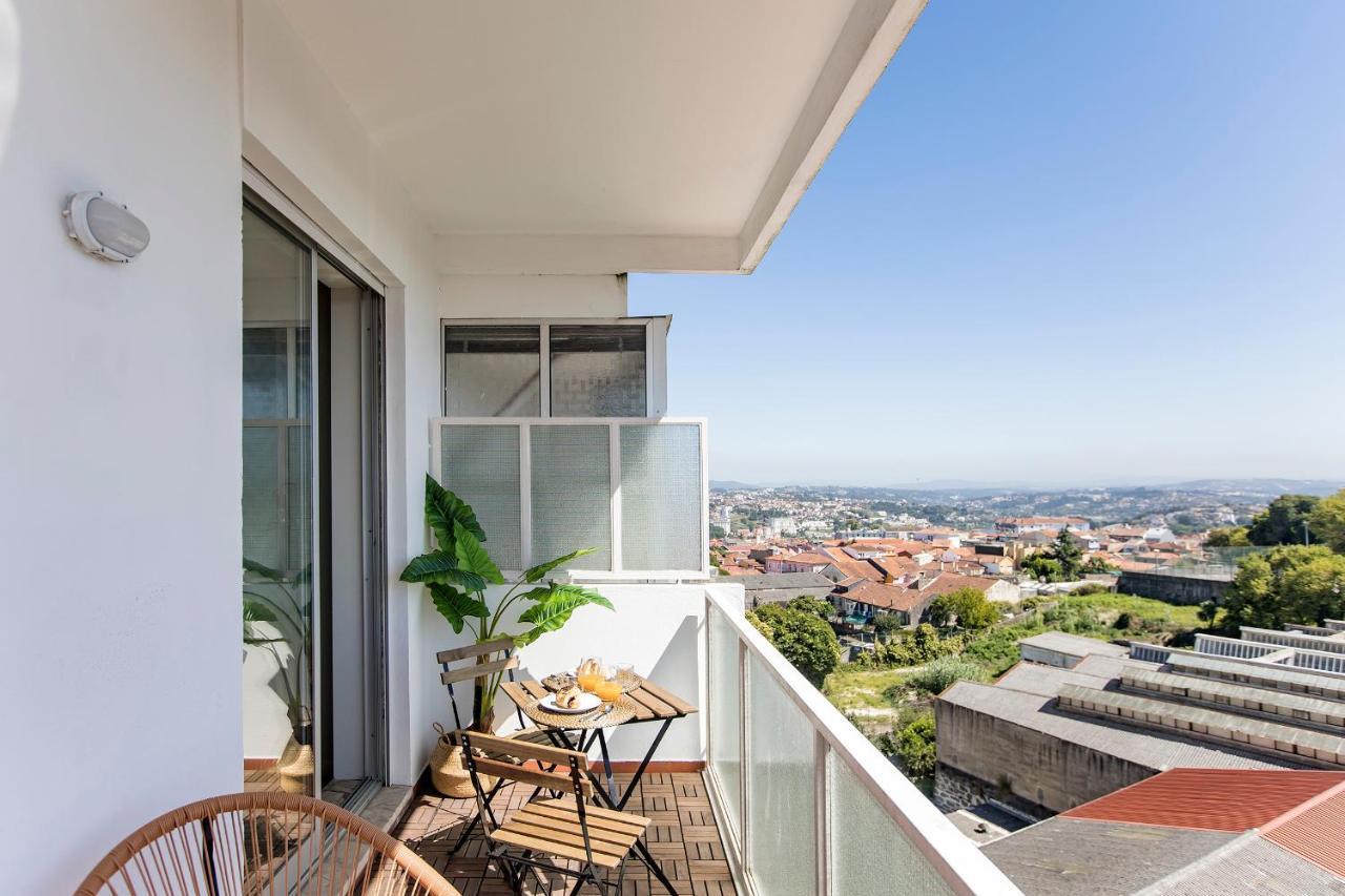 Elegant W/ Ac & Balcony By Lovelystay Apartment *