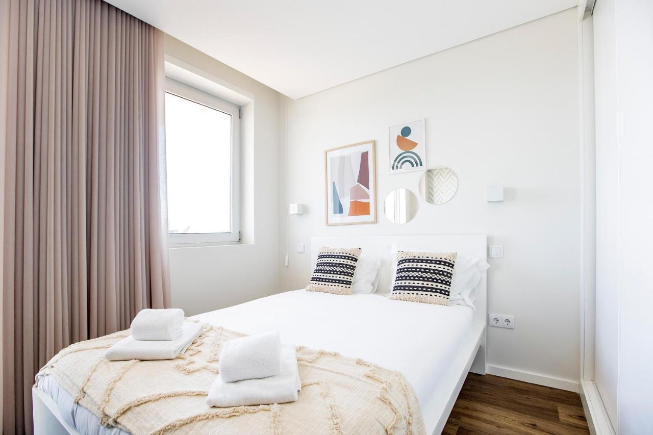Elegant W/ Ac & Balcony By Lovelystay * Porto