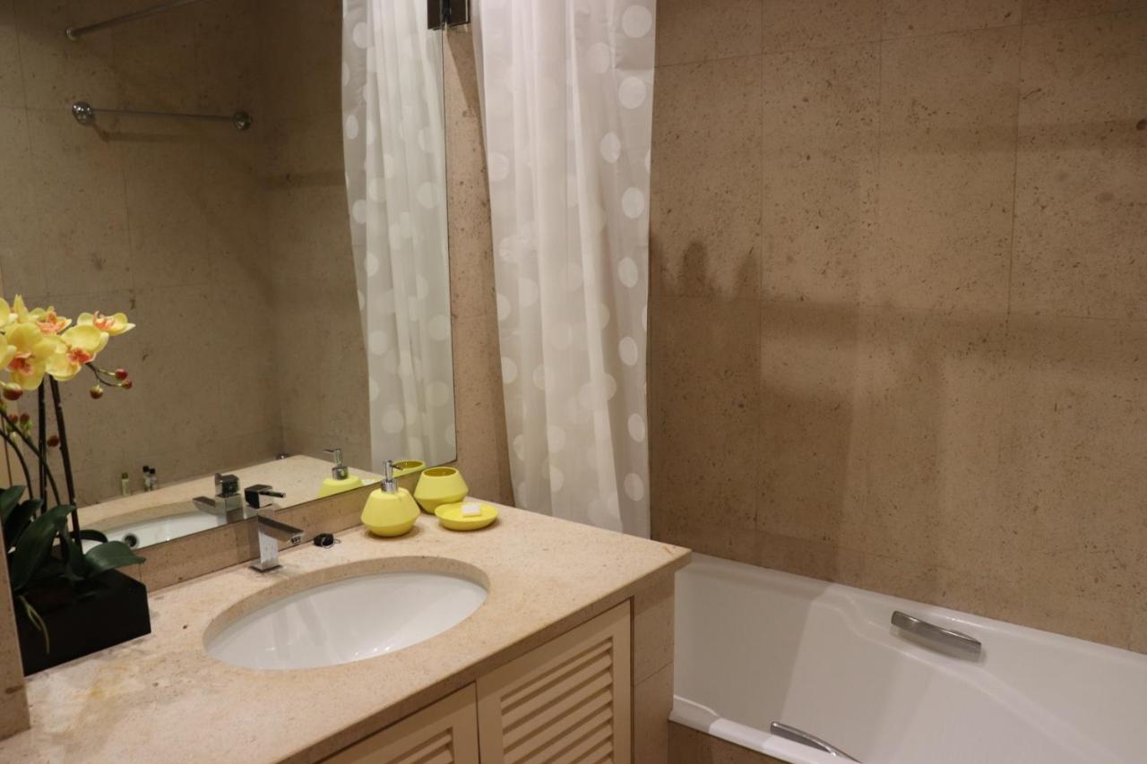 Confortable 1 Bedroom With Garage And Balcony Apartment