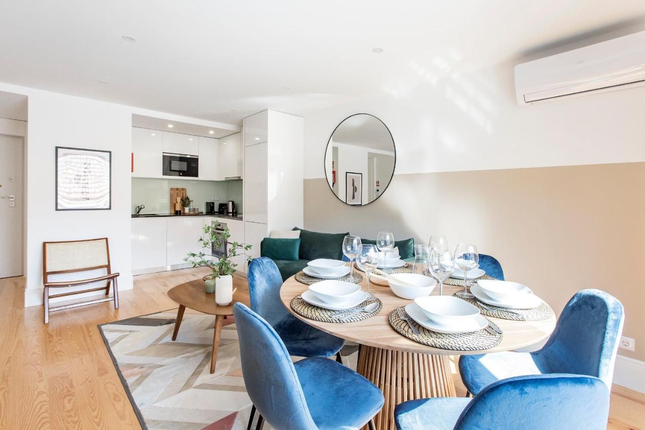 Bright 3br Flat W/ Ac In Center By Lovelystay *