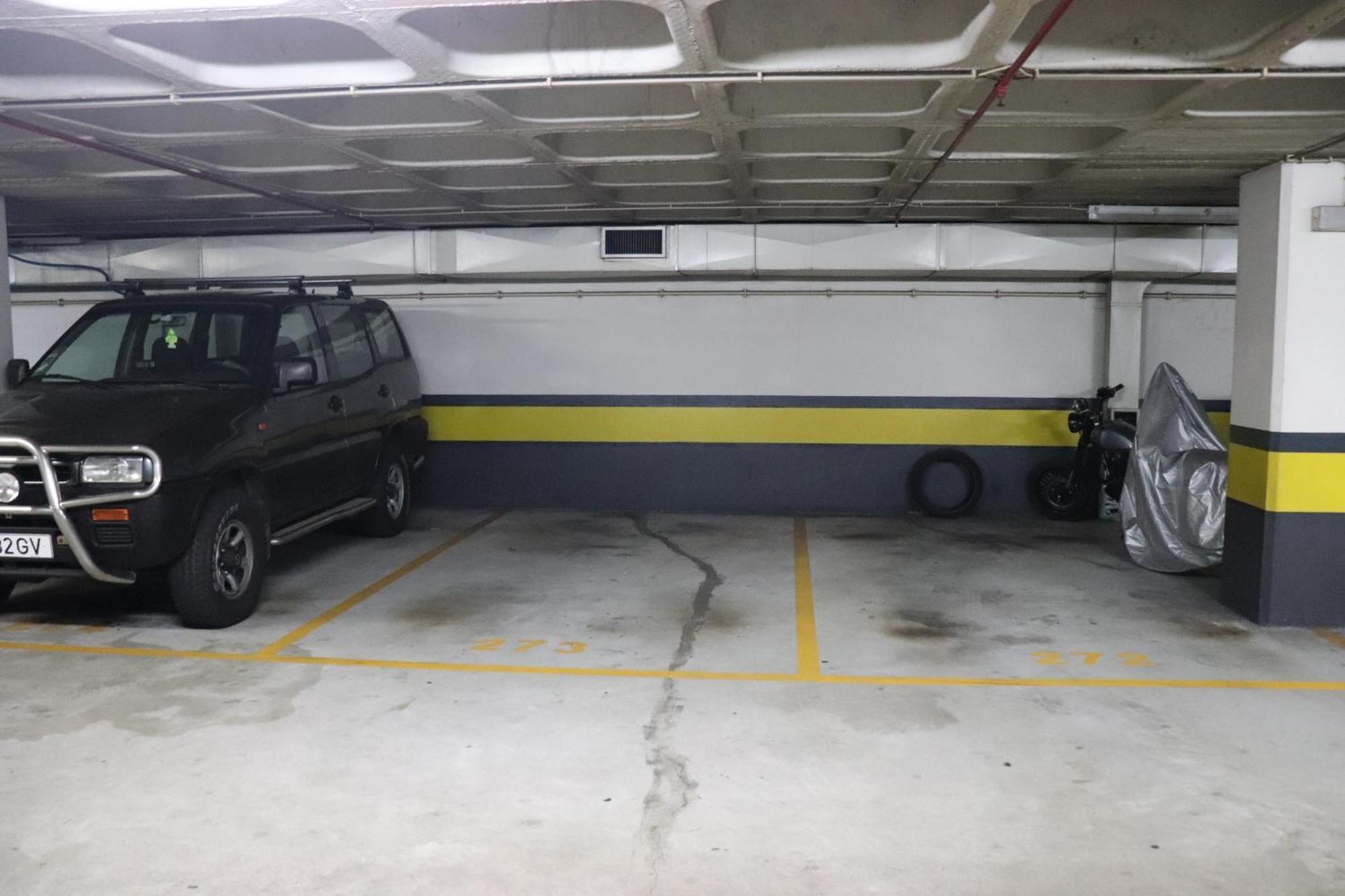 Confortable 1 Bedroom With Garage And Balcony *