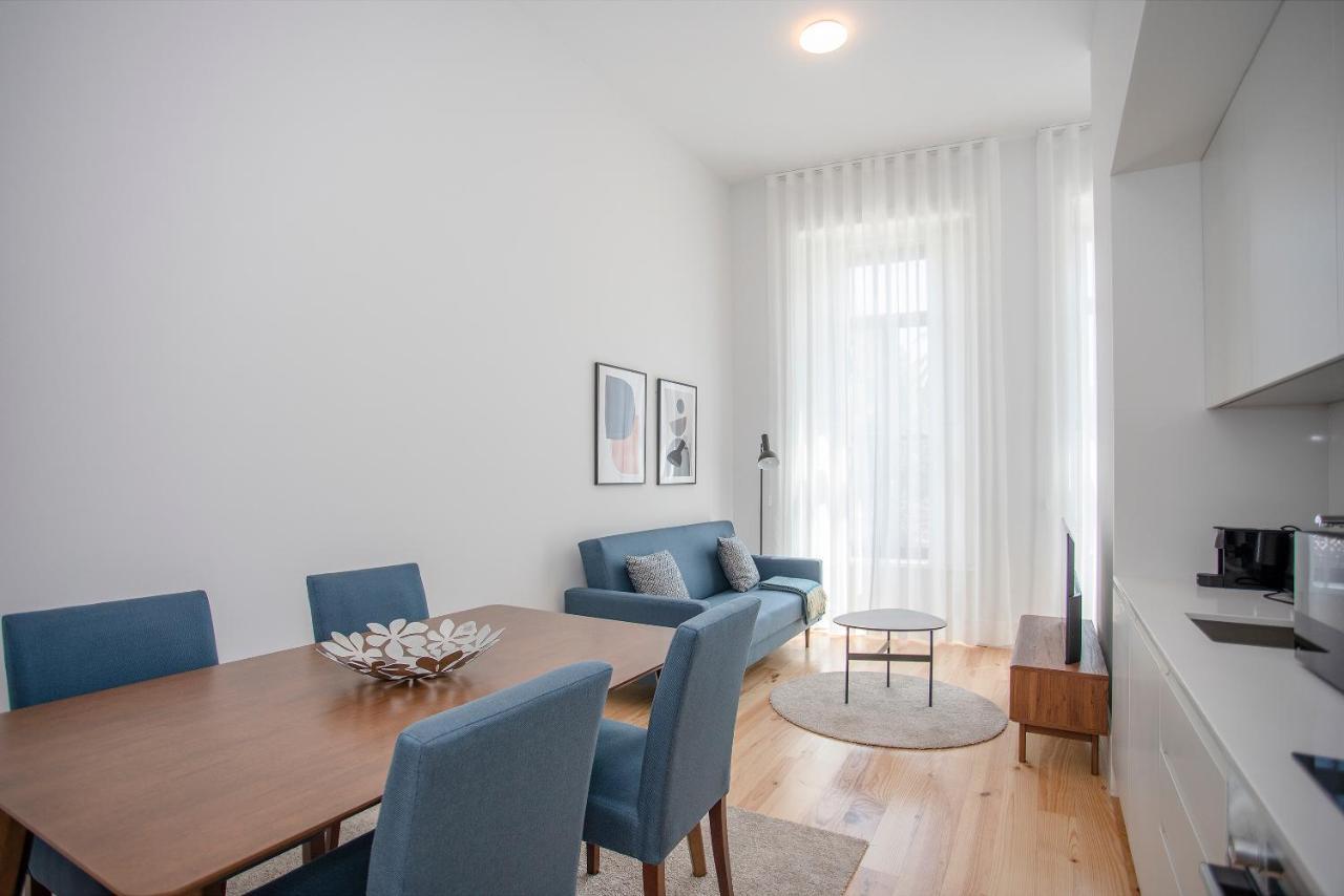 Liiiving In - View Apartment Porto