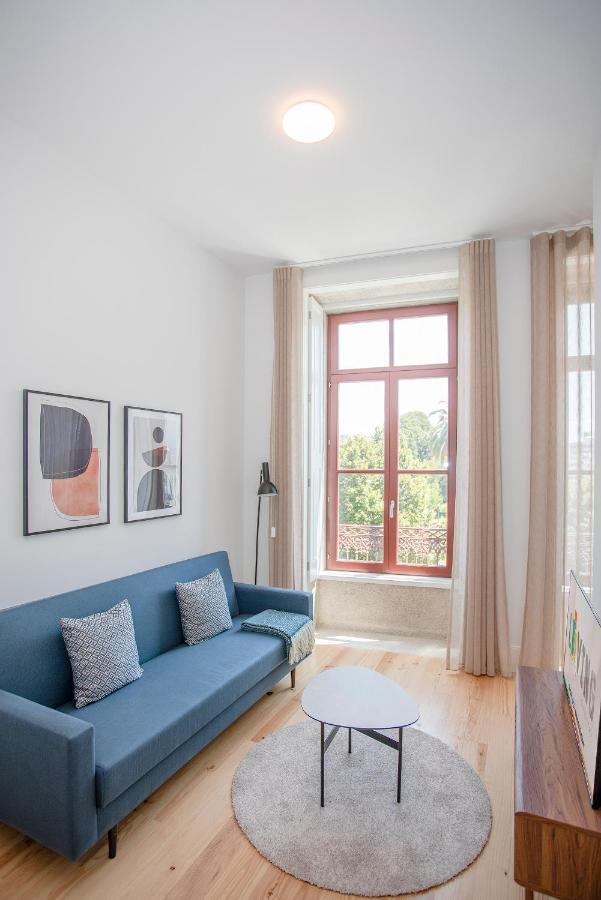 Apartment Liiiving In - View