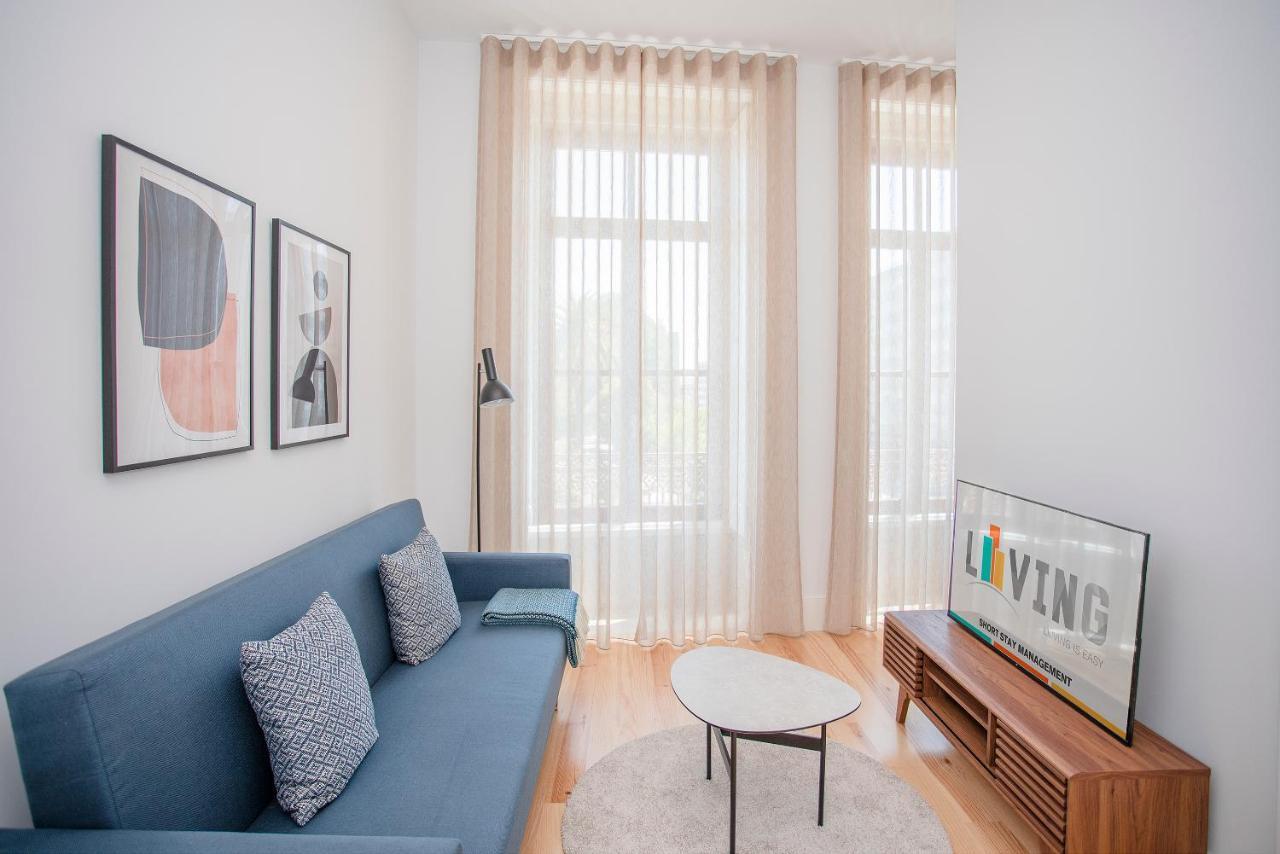 Apartment Liiiving In - View