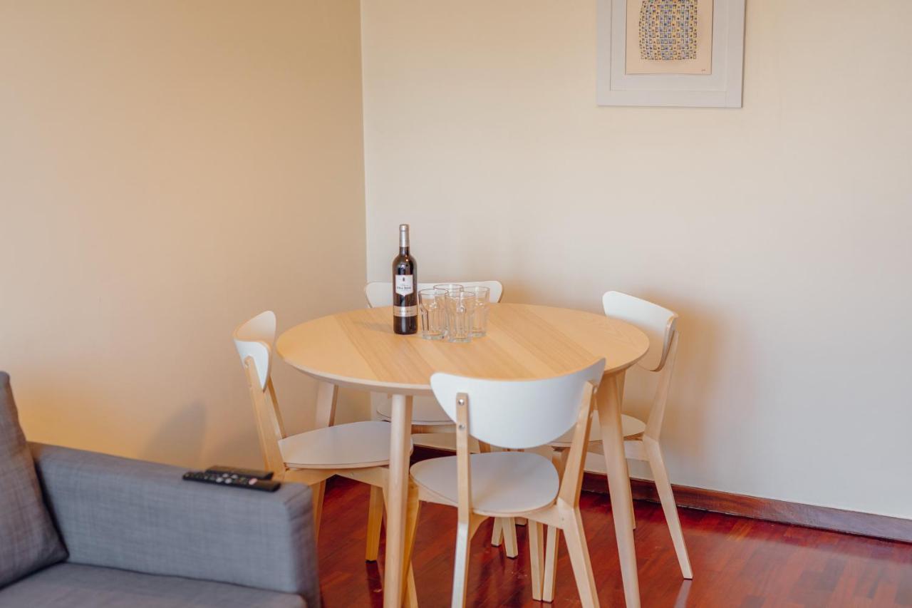 Bright Boavista With Terrace By Homing Porto