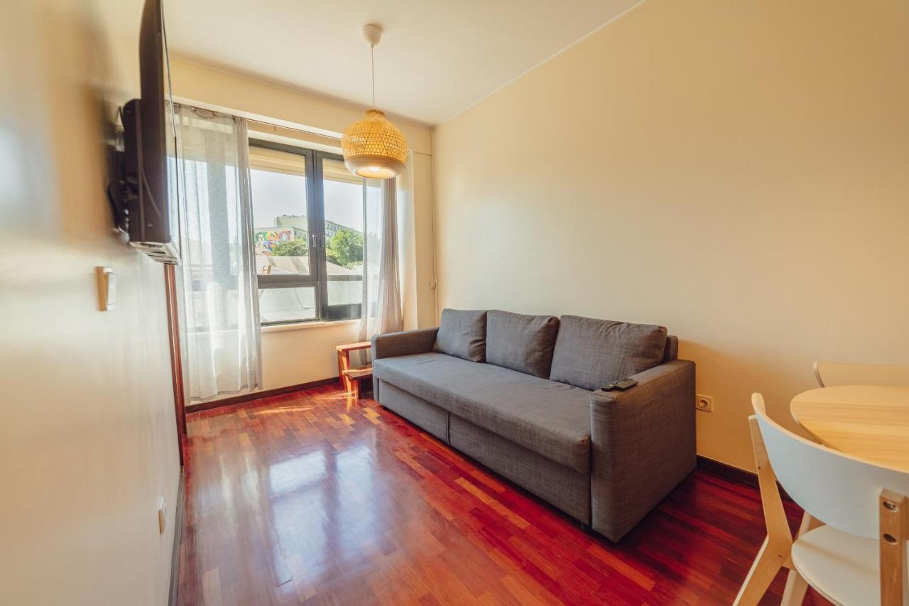 Bright Boavista With Terrace By Homing Porto