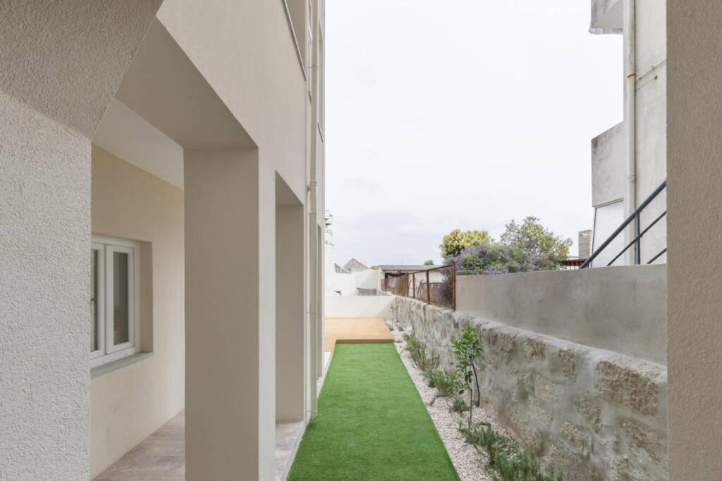 Brito Capelo Apartment