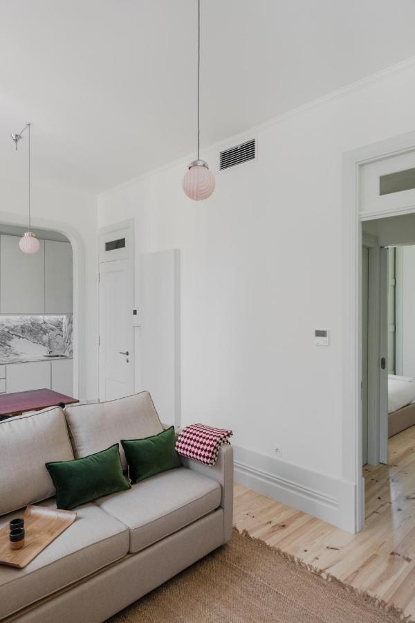 Charming Camoes In With Ac & Wi-fi Appartement *