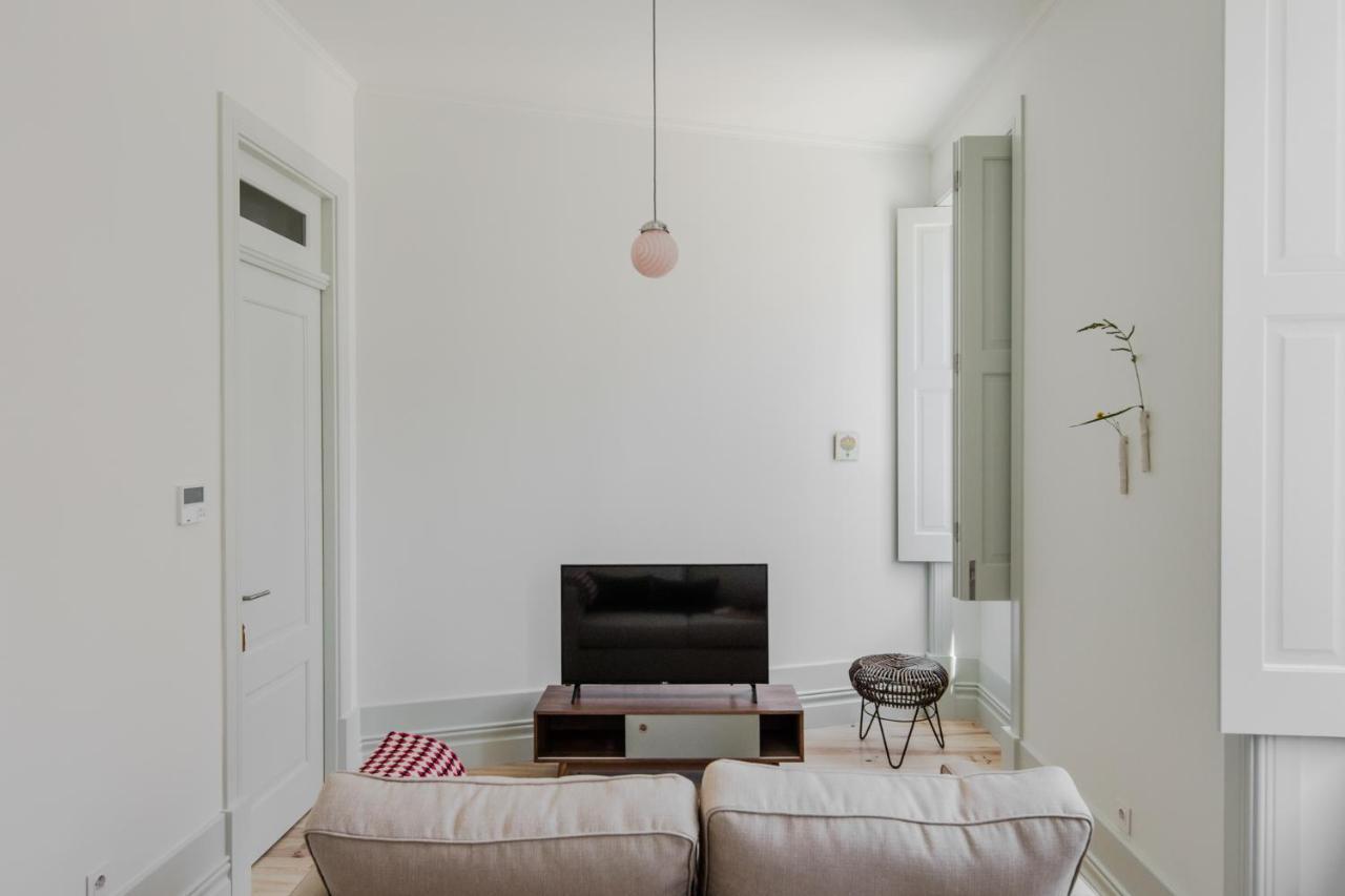 Charming Camoes In With Ac & Wi-fi