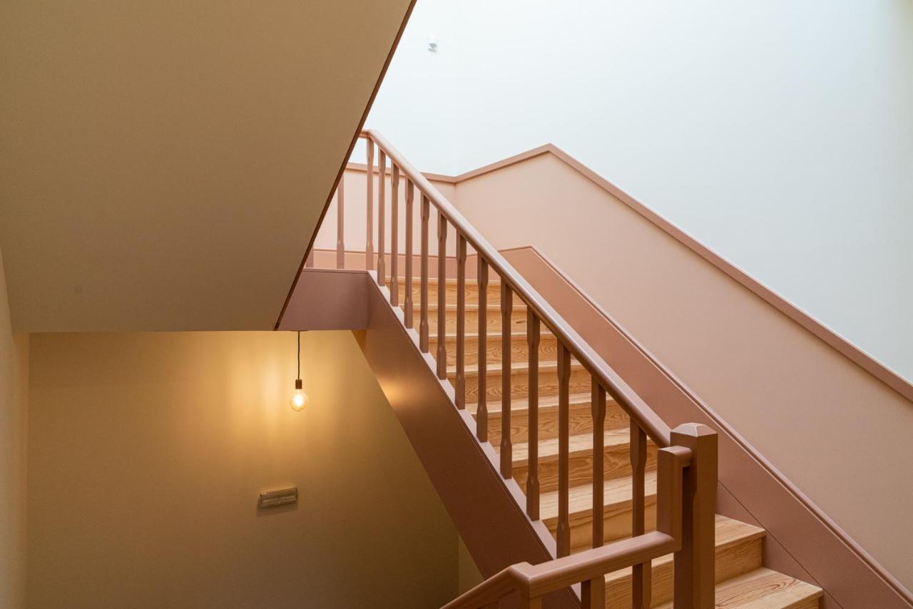 Apartment Shiny *