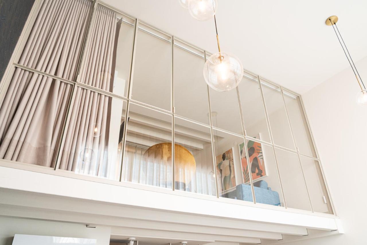 Shiny Apartment *