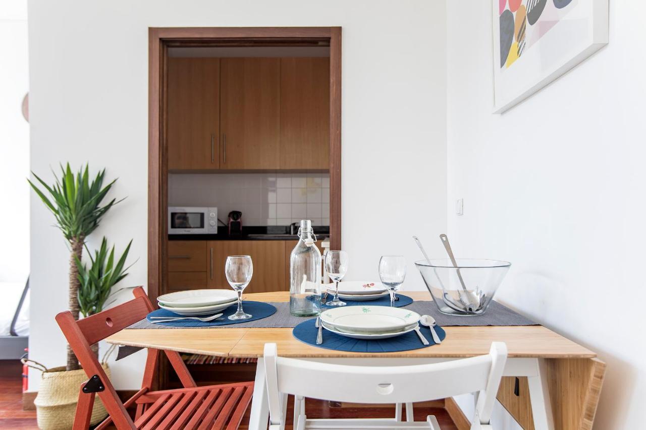 Bonjardim W/ Balcony By Lovelystay * Porto