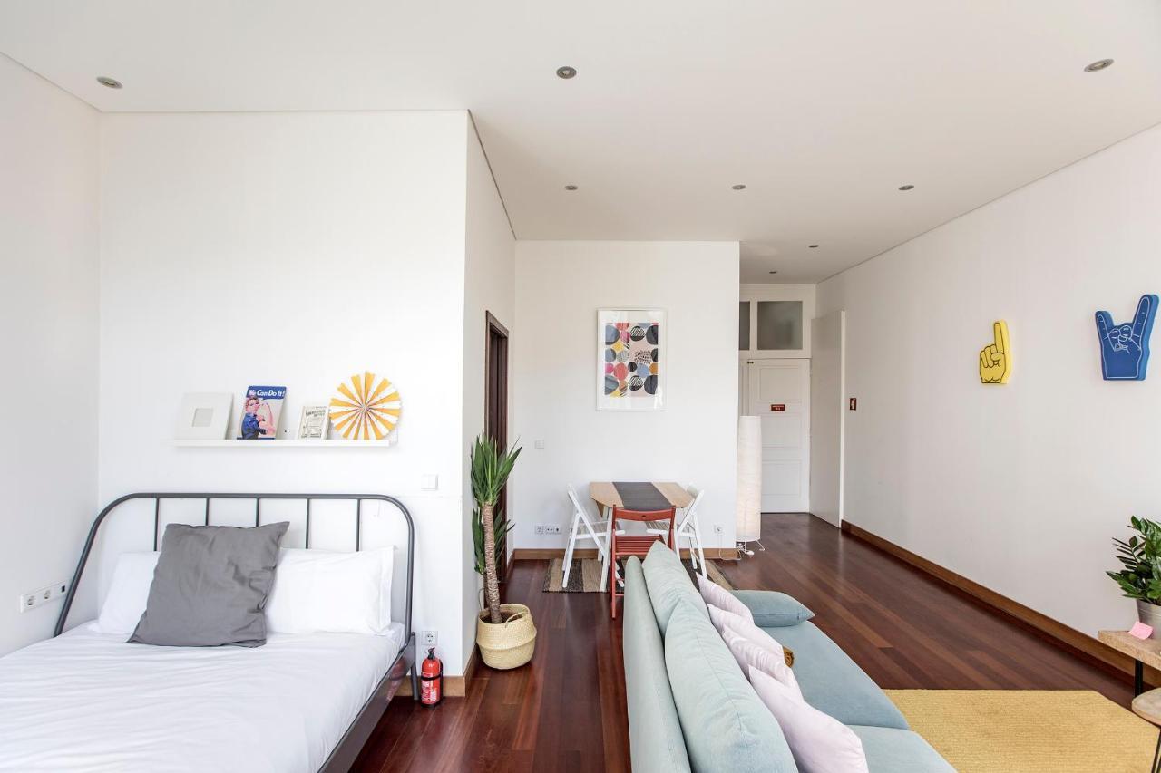 Appartement Bonjardim W/ Balcony By Lovelystay *