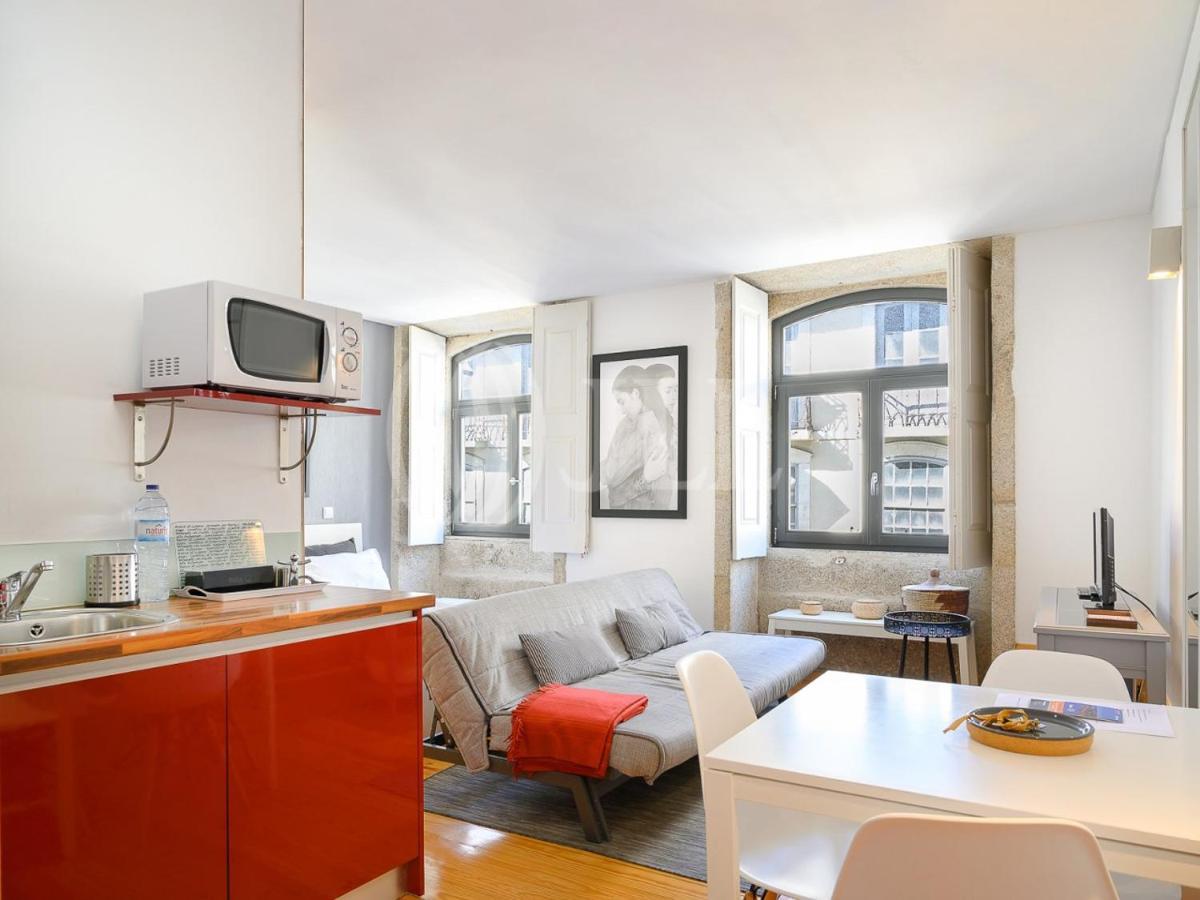 Almada Apartments 468