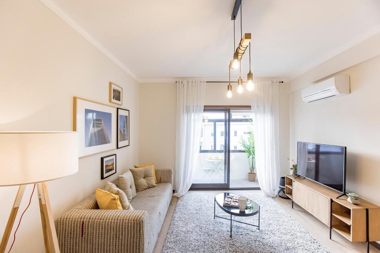 Appartement 2br Flat In Bonfim W/ Ac & Balcony By Lovelystay