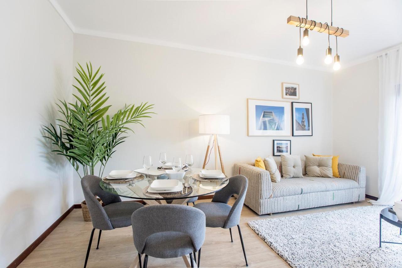2br Flat In Bonfim W/ Ac & Balcony By Lovelystay * Porto