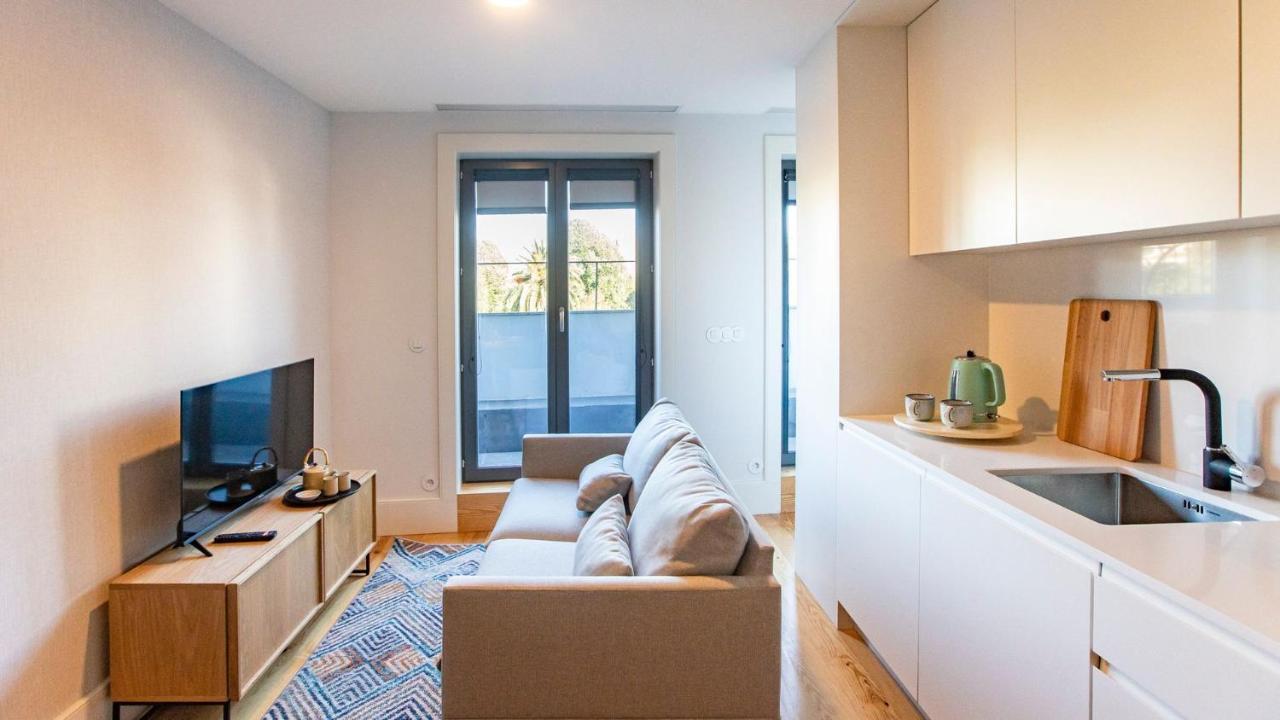 Stylish W/ Ac & Balcony By Lovelystay * Porto