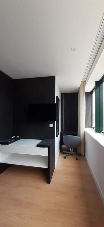 404 Gale Center Wifi, Parking Apartment *