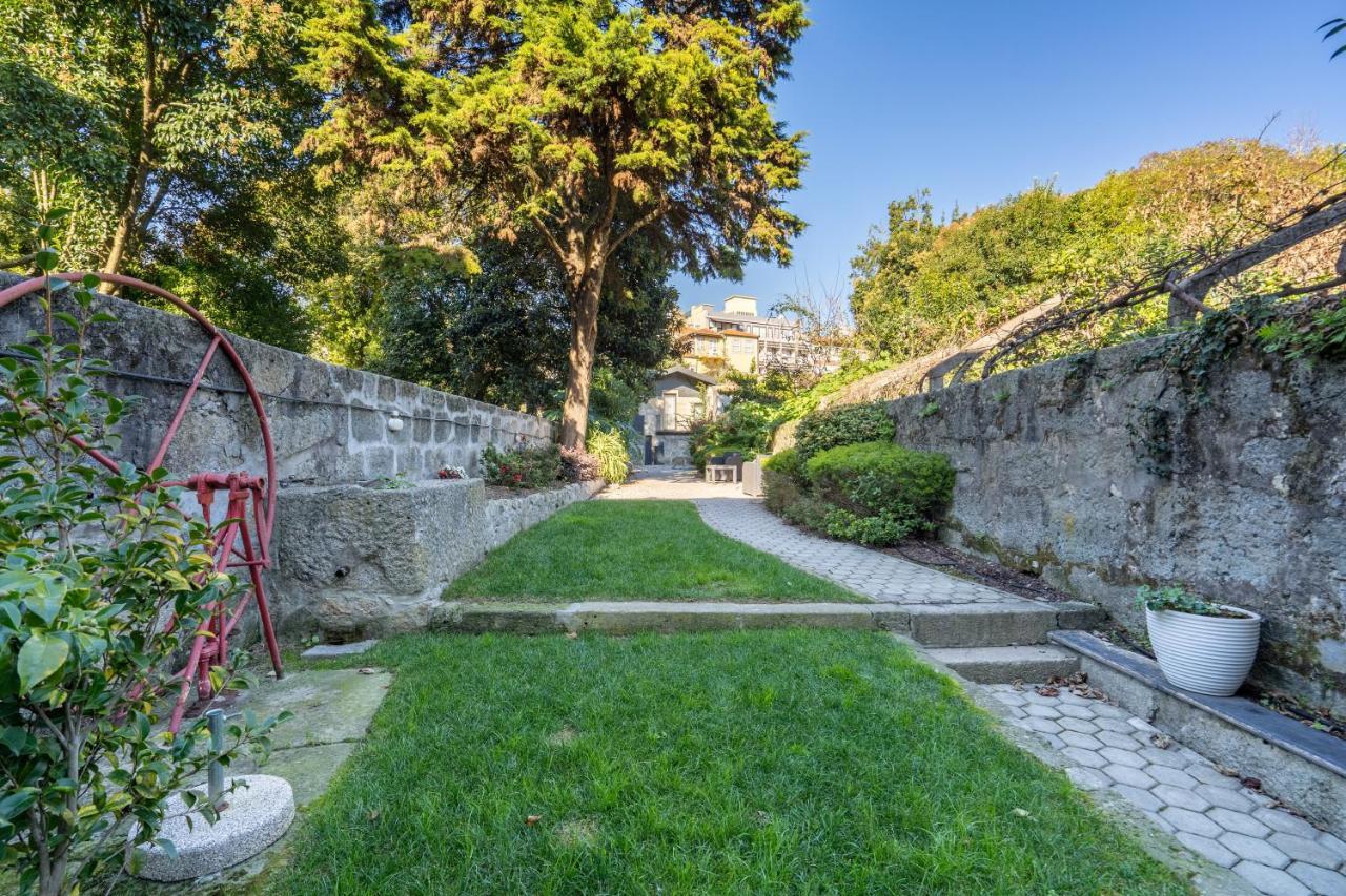 Apartment Host Wise - Homely Noble Flats - Garden & Jacuzzi