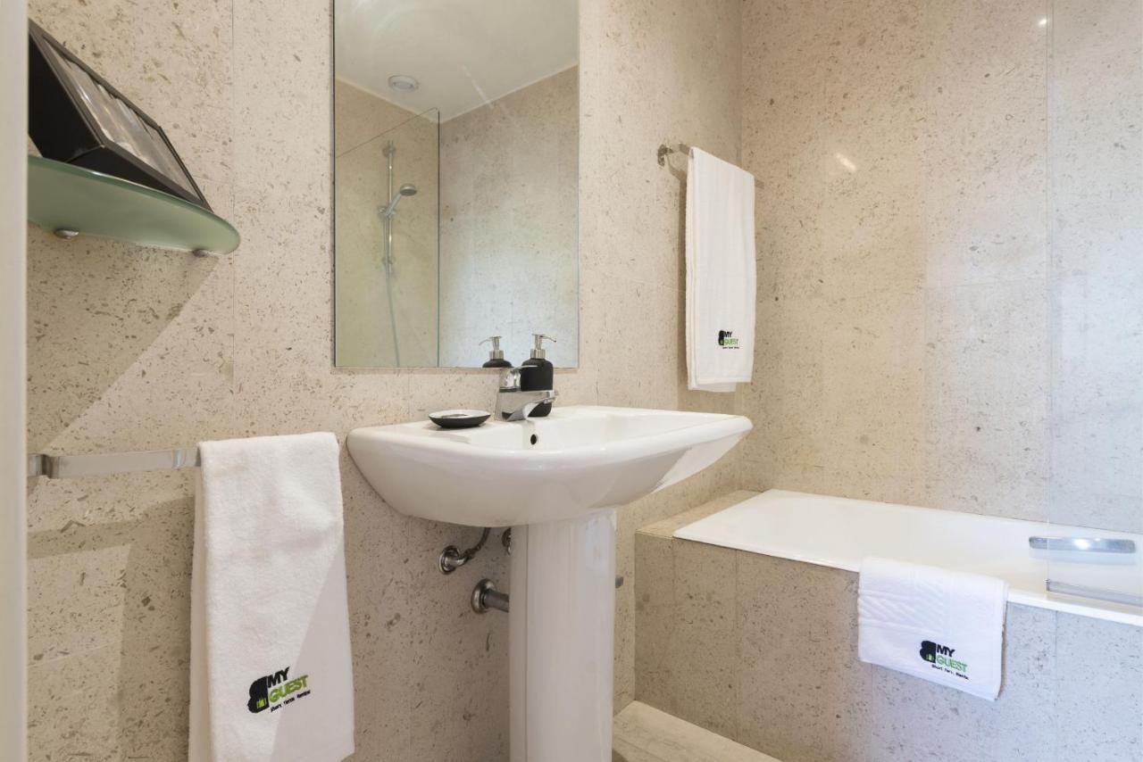 Executive Luxury Apartment *