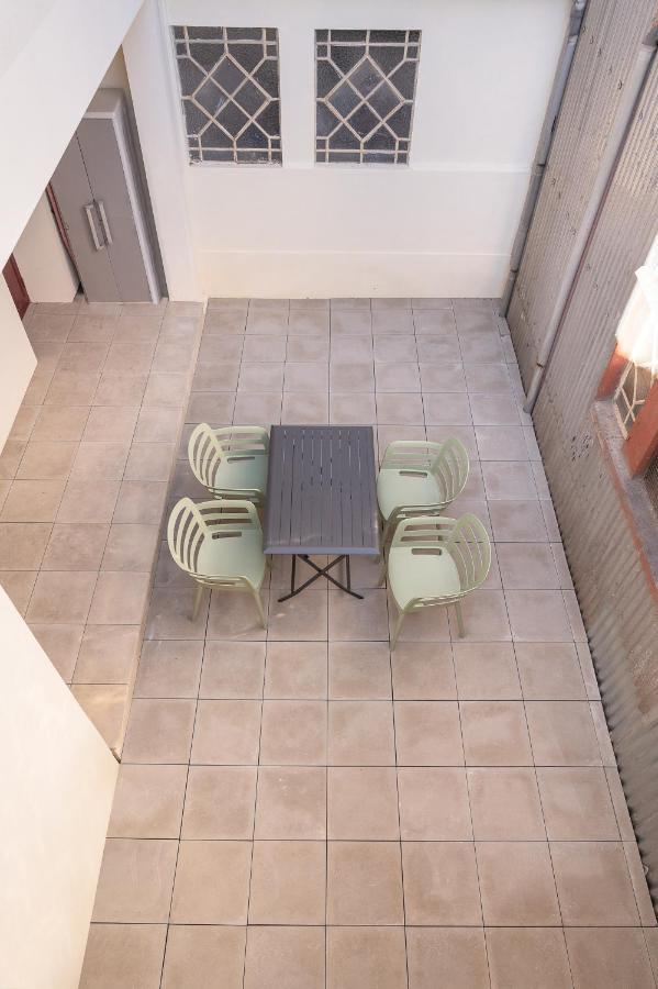 Classic Terrace Apartment