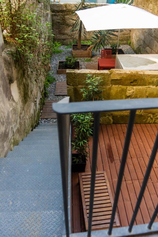 Apartamento Low Cost Parking - Private Garden - Almada 392