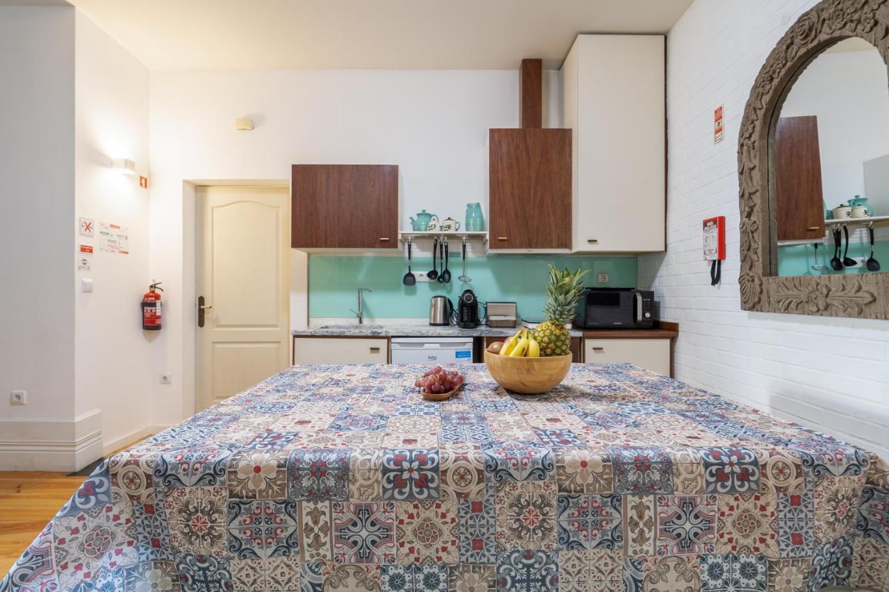 Homely Noble Flats - Garden&jacuzzi Apartment *