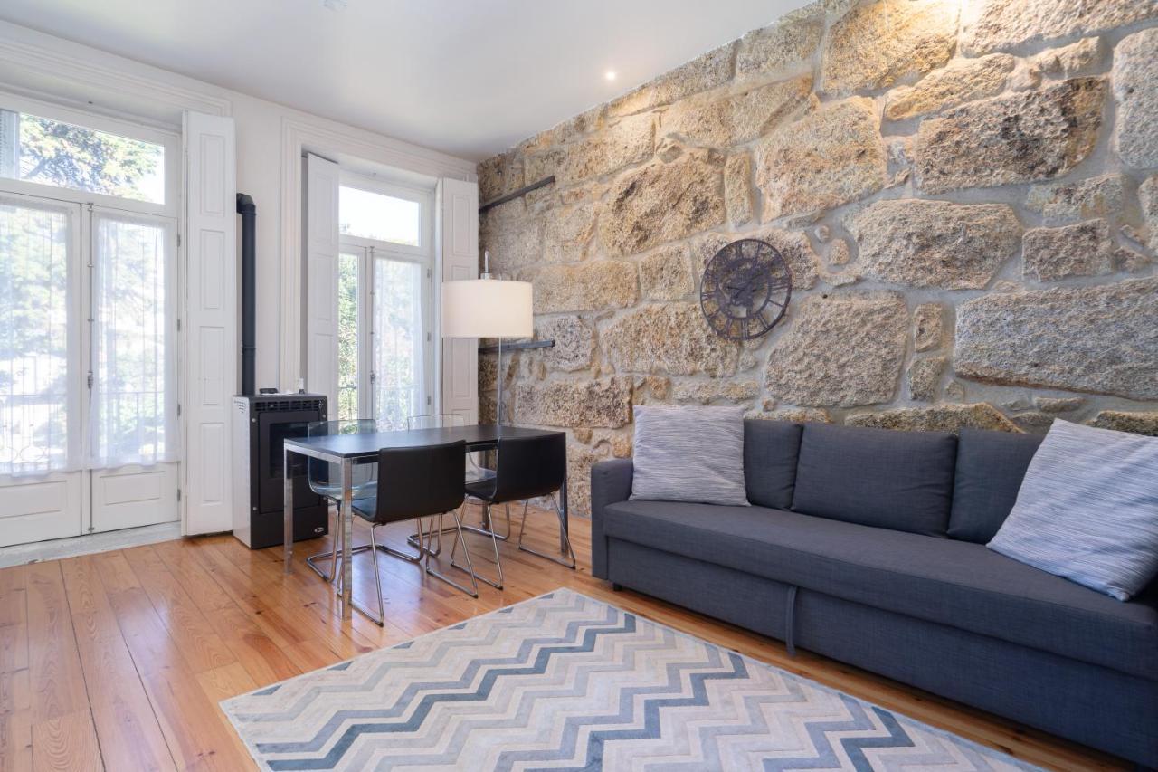 Homely Noble Flats - Garden&jacuzzi Apartment Porto