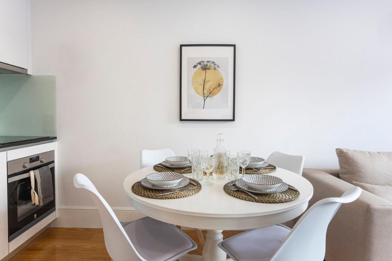 Center 2br Flat W/ Ac By Lovelystay Porto